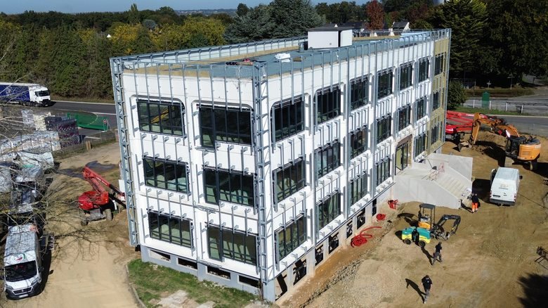 Le bâtiment Le Kube réalisé à Pacé en Ille-et-Vilaine
